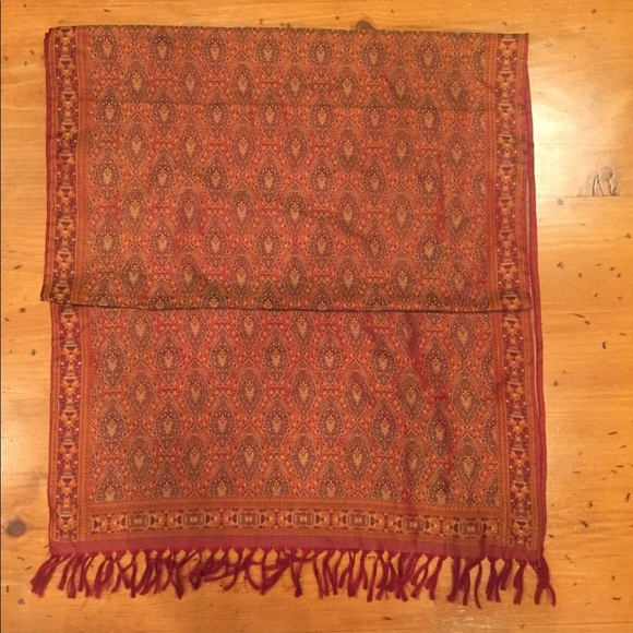 Silk scarf/wrap in maroon/amber - Picture 8 of 9